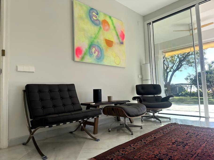 Privada Con Piscina En Villa *