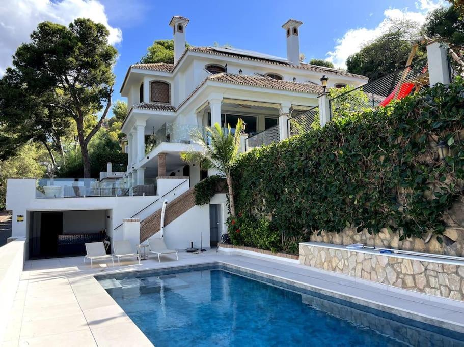 Villa Privada Con Piscina En
