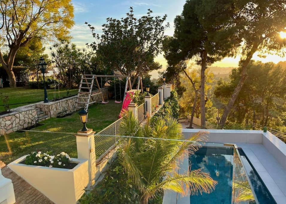 Privada Con Piscina En